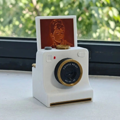 ☕ Latte Art Camera – Retro Coffee Stencil Gift